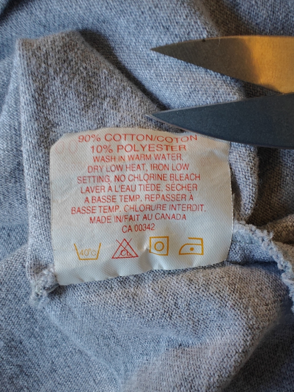 Levi's Vintage Light Gray Hoodie with Red & Navy Logo Details - Picture 4 of 8